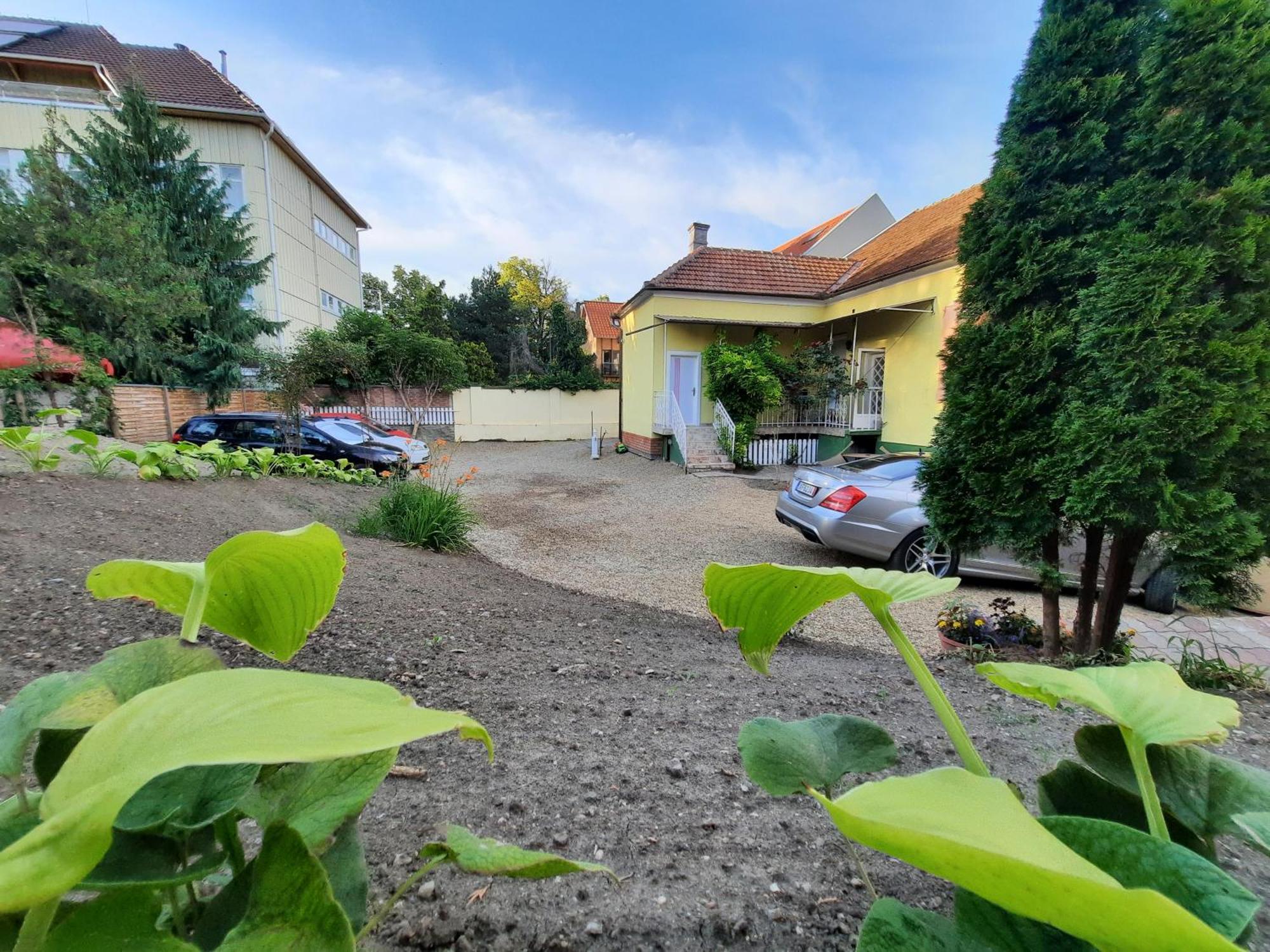 Gloria Apartman Дьюла Номер фото