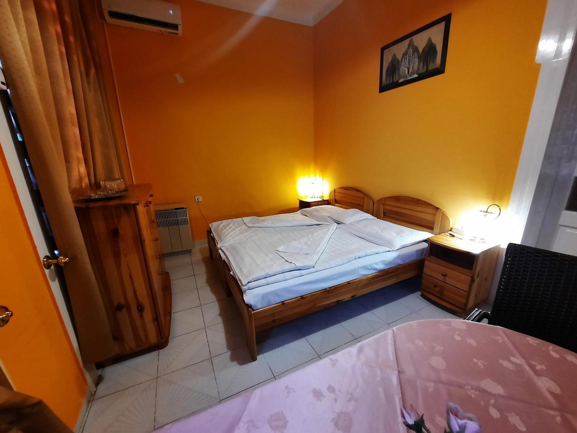 Gloria Apartman Дьюла Экстерьер фото